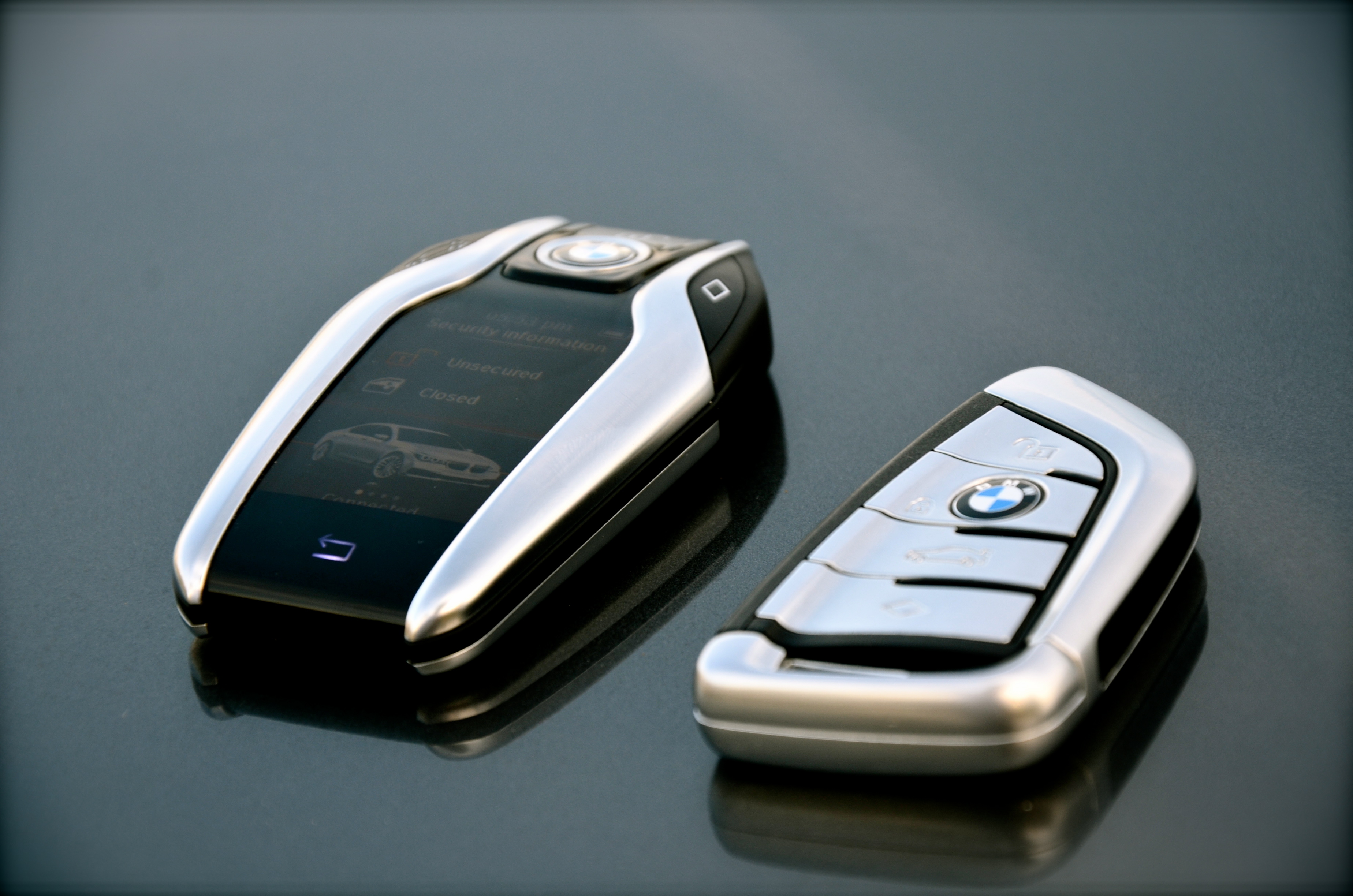 Keys of BMW 750Li – Dubaicravings.com