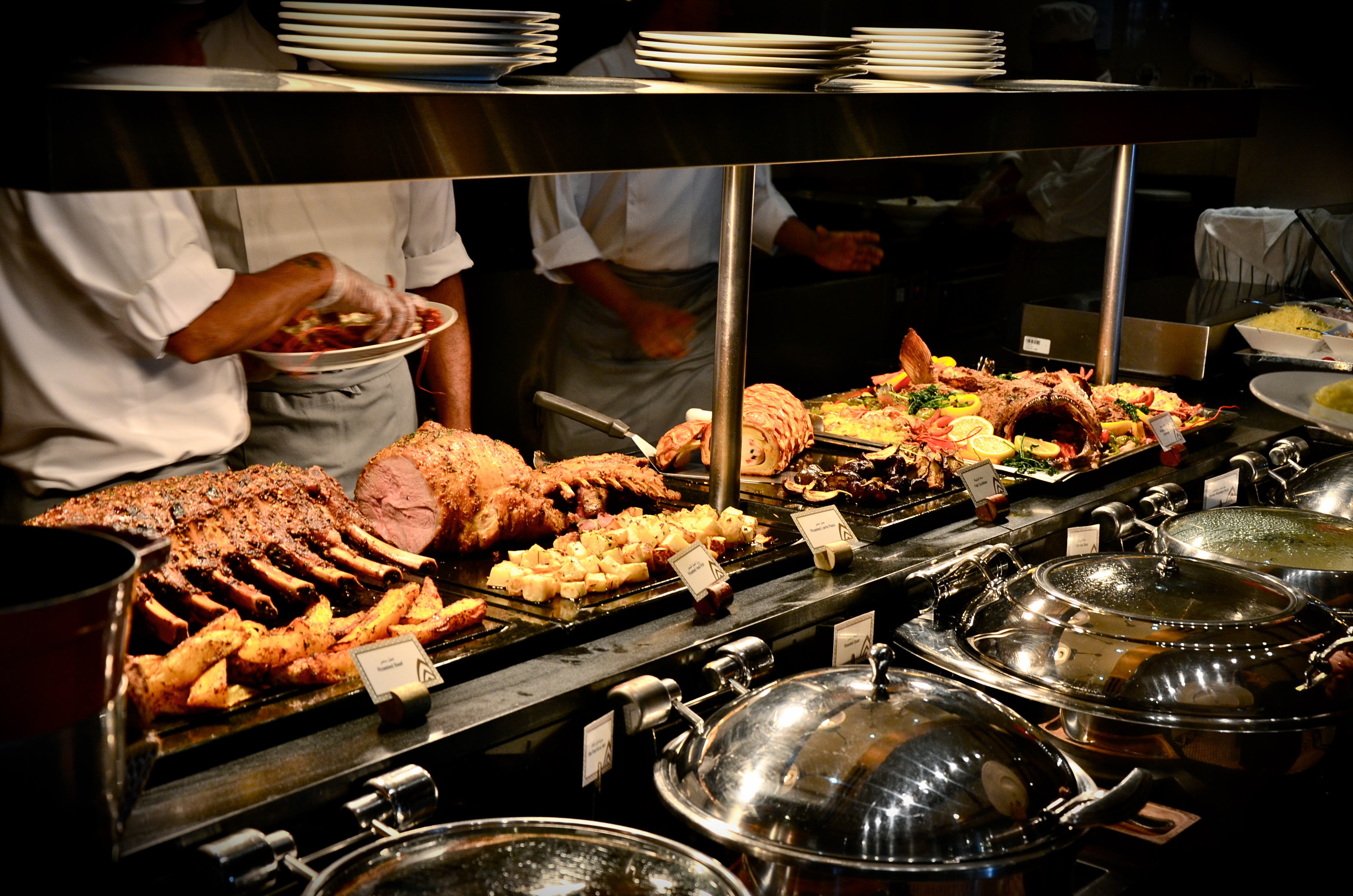Carving station – Roasted veal leg, lamb rack, roasted beef rack, whole  roasted fish, lobster thermidor, yorkshire pudding and sauce –  